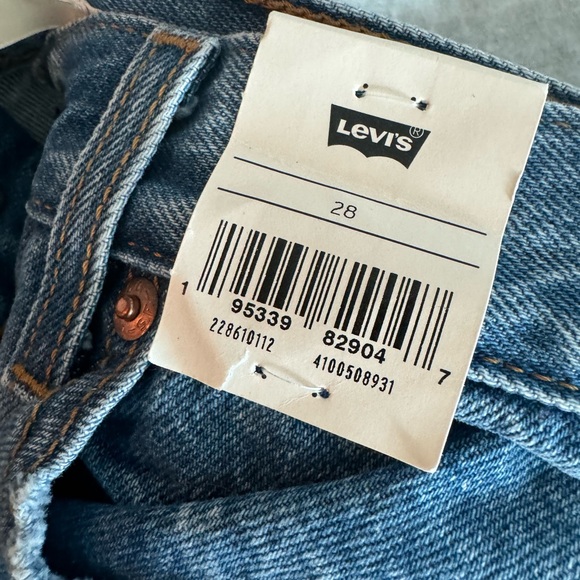 🏷️Levi’s wedgie fit dream wash size 28 NWT - Picture 9 of 10